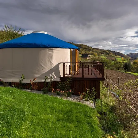 Lüks kamp alanı Gorski Glamping - Jurta Z Widokiem