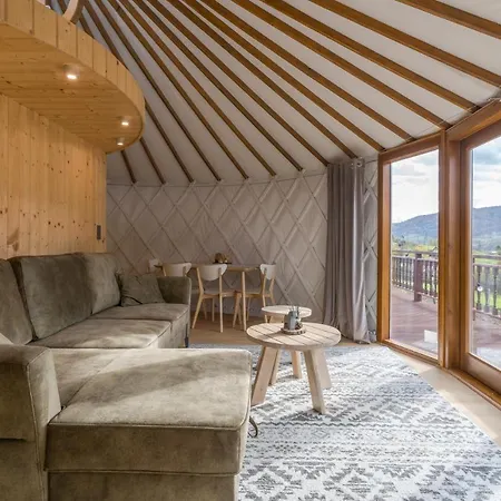 Lüks kamp alanı Gorski Glamping - Jurta Z Widokiem *