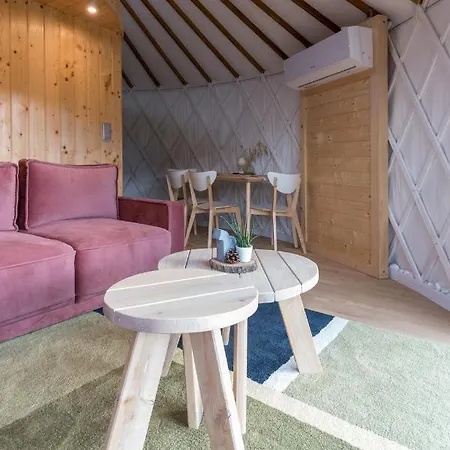 Lüks kamp alanı Gorski Glamping - Jurta Z Widokiem