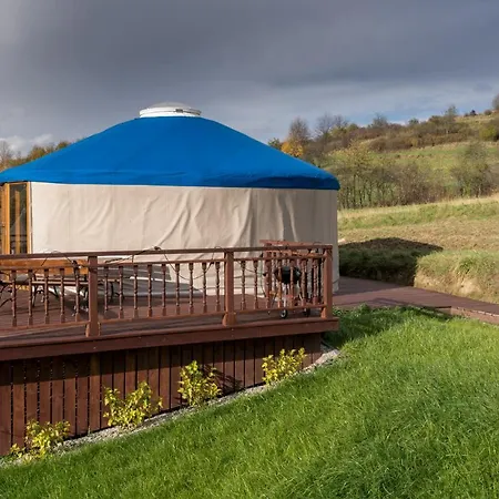 Lüks kamp alanı Gorski Glamping - Jurta Z Widokiem